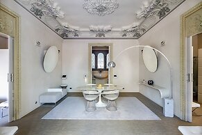 El Palauet Royal Suites