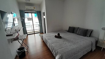 HOMEY-Don Mueang Airport Hostel