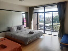 HOMEY-Don Mueang Airport Hostel