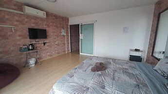 HOMEY-Don Mueang Airport Hostel