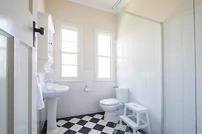 Victoria Street Apartments