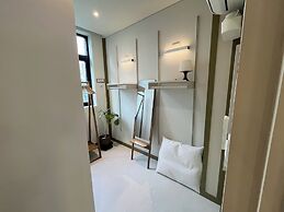 Upflo Hostel