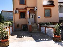 Friendly People's Guest House