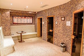 Cosmopolitan Hotel & Wellness