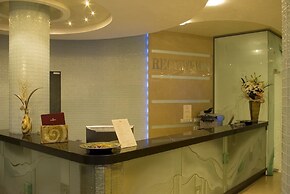 Cosmopolitan Hotel & Wellness