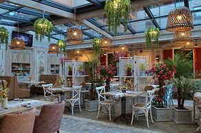 Cosmopolitan Hotel & Wellness