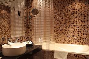 Cosmopolitan Hotel & Wellness