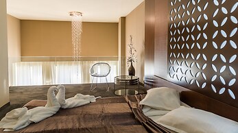 Cosmopolitan Hotel & Wellness