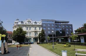 Cosmopolitan Hotel & Wellness
