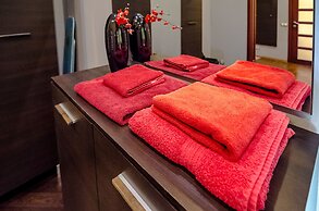 Rent Kiev Lva Tolshtoho Square