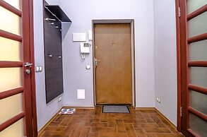 Rent Kiev Lva Tolshtoho Square