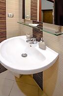 Rent Kiev Lva Tolshtoho Square