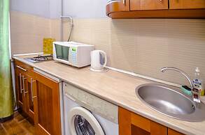 Rent Kiev Lva Tolshtoho Square