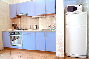 Rent Kiev Lva Tolshtoho Square