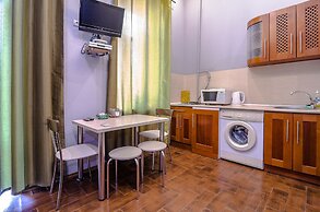 Rent Kiev Lva Tolshtoho Square