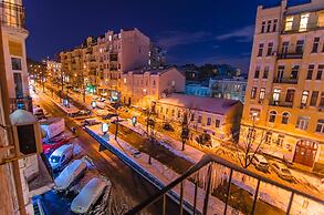 Rent Kiev Lva Tolshtoho Square