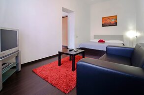 Rent Kiev Lva Tolshtoho Square