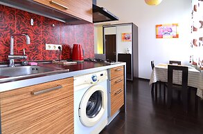 Rent Kiev Lva Tolshtoho Square