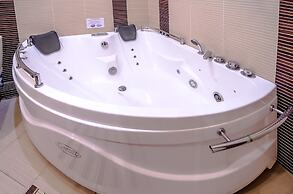 Rent Kiev Lva Tolshtoho Square