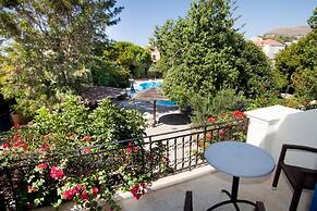 Kalydna Island Hotel