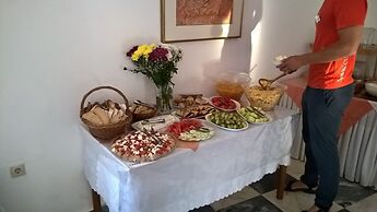 Kalydna Island Hotel