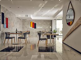 Cavo Orient Beach Hotel