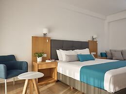 Cavo Orient Beach Hotel