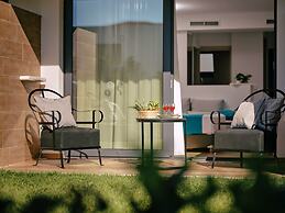 Cavo Orient Beach Hotel