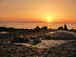 Cavo Orient Beach Hotel