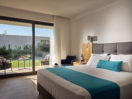 Cavo Orient Beach Hotel