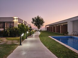 Cavo Orient Beach Hotel