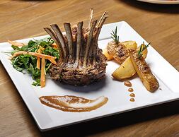 Cavo Orient Beach Hotel