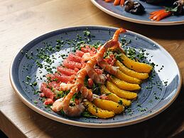 Cavo Orient Beach Hotel