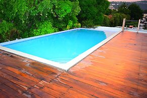 New Kingston Luxury Apt The Bromptons