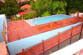 New Kingston Luxury Apt The Bromptons