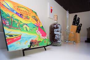 New Kingston Luxury Apt The Bromptons