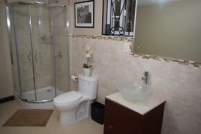 New Kingston Guest Apt at Evans