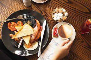 The Peacock at Barlow