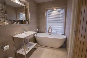 The Peacock at Barlow