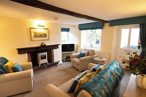 The Peacock at Barlow