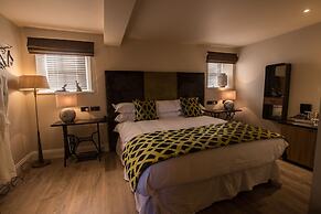 The Peacock at Barlow