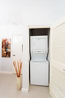 Kingston Luxury Guest Apt at Sullivan