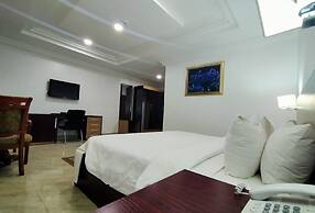 Immaculate Platinum Luxury Resorts