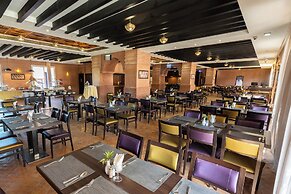 Zephyr Hotel Club Resort and Spa