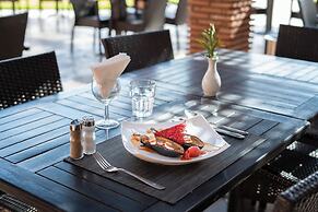 Zephyr Hotel Club Resort and Spa