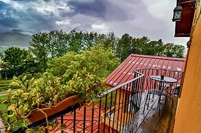 Hotel Rancho Constanza