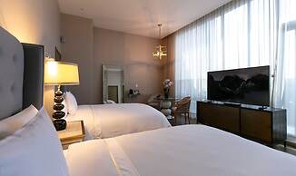 Marquis Sky Suites