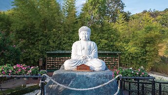 Phukaew Resort & Adventure Park