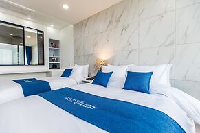 Bluespring Boutique Hotel