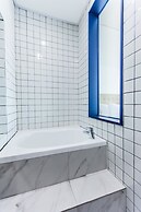 Bluespring Boutique Hotel